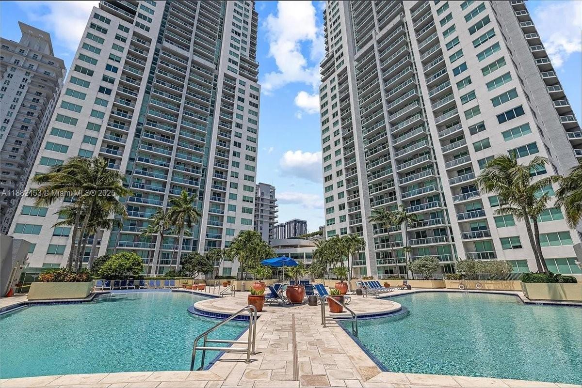 VIZCAYNE NORTH CONDO - Residential Lease
