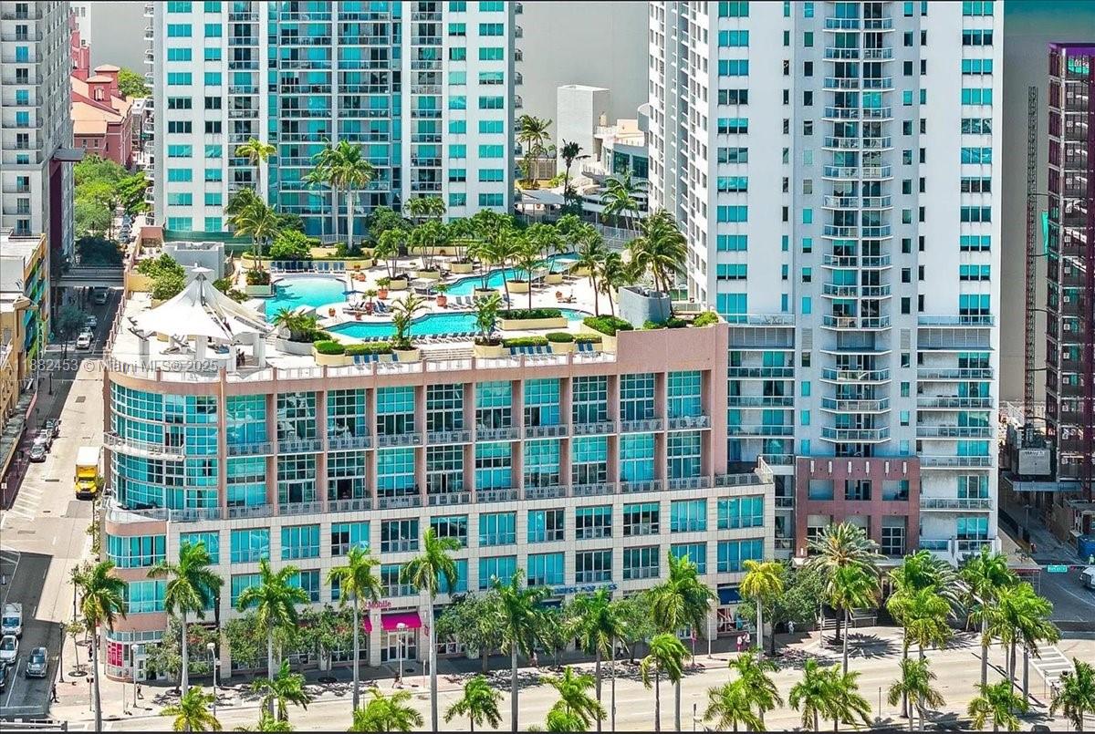 VIZCAYNE NORTH CONDO - Residential Lease