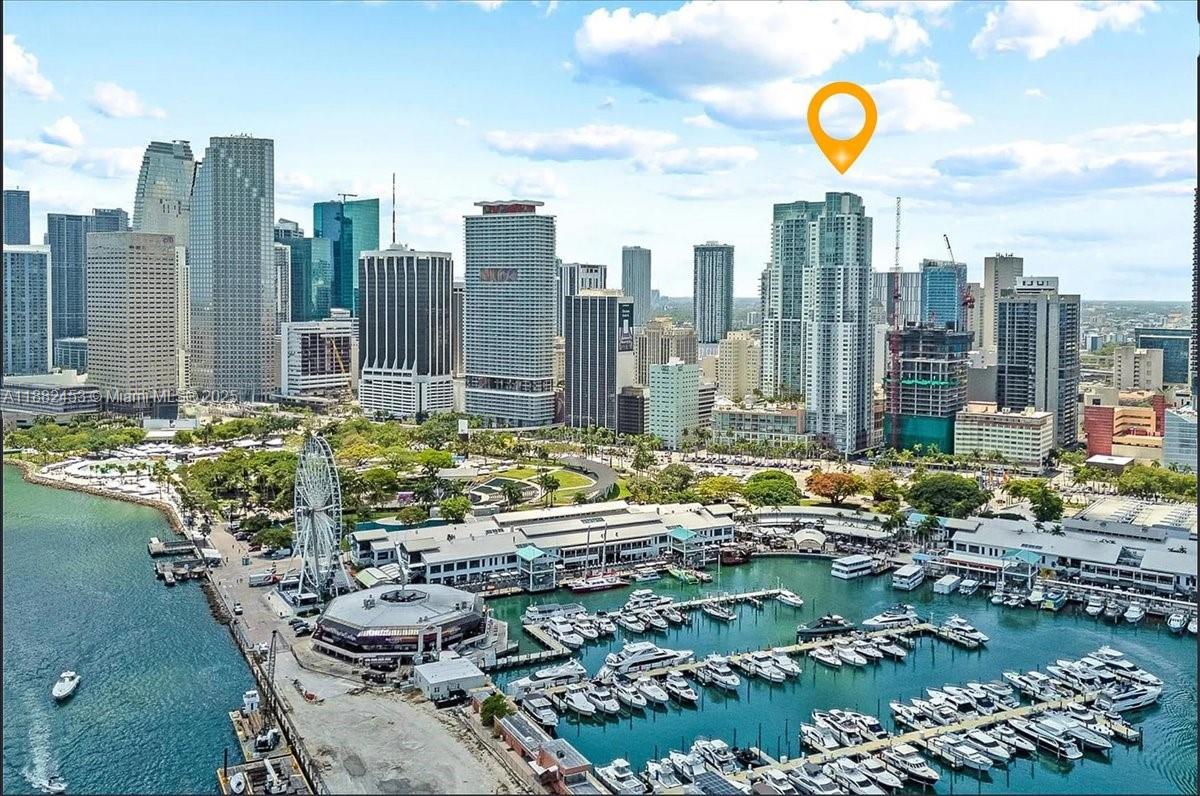VIZCAYNE NORTH CONDO - Residential Lease