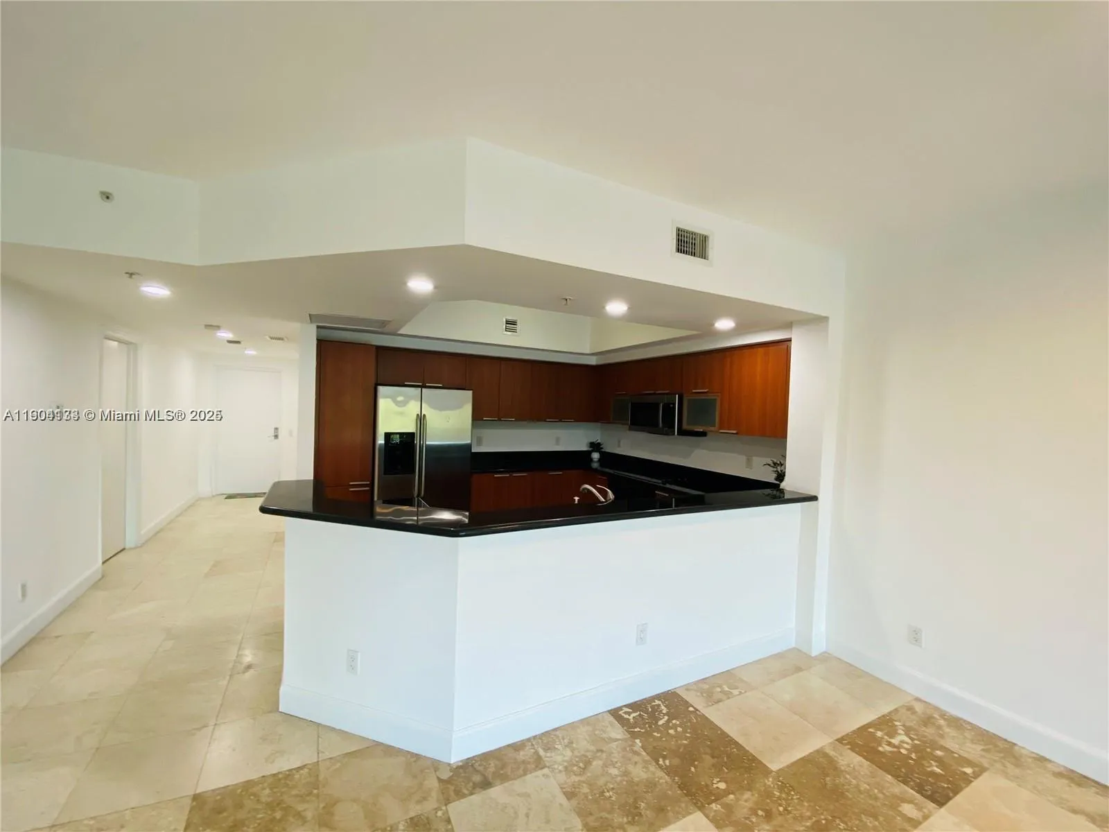 North Miami, Florida 33181, United States, 2 Bedrooms Bedrooms, ,3 BathroomsBathrooms,Residential,Active,234896