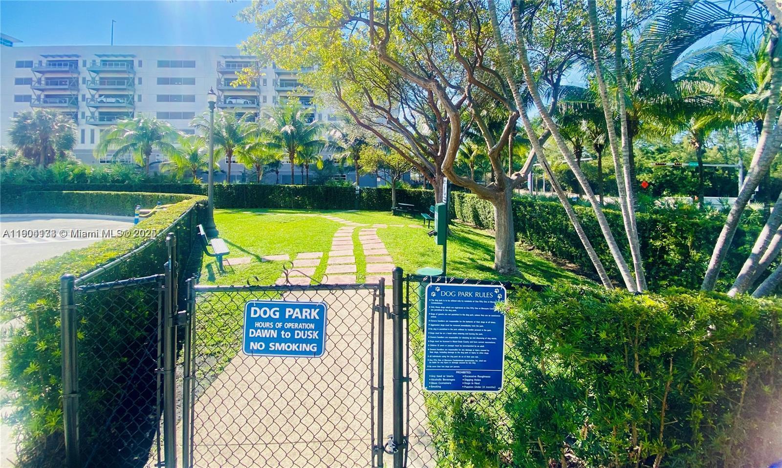 THE OAKS I CONDO - Residential Lease