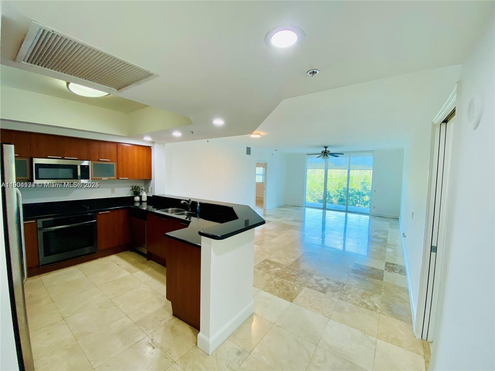 THE OAKS I CONDO - Residential Lease