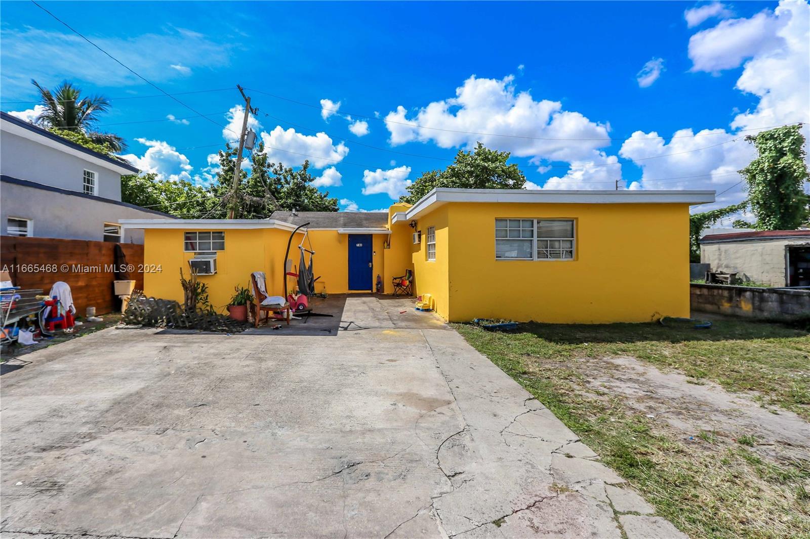 748 Nw 77th Ter, Miami, Broward County, Florida - 3 Bedrooms  
2 Bathrooms - 