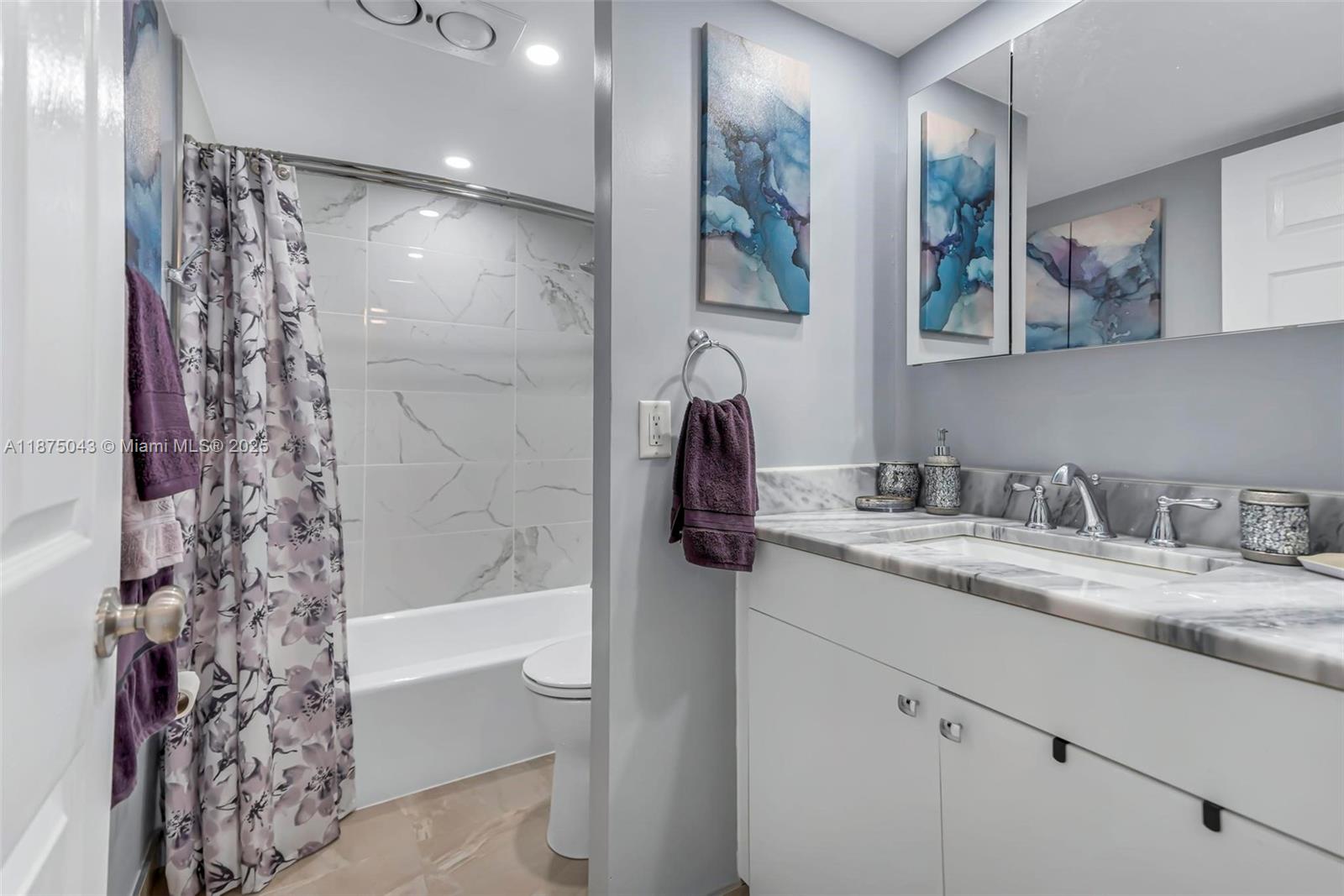 NAUTICAL TOWERS CONDO - Residential