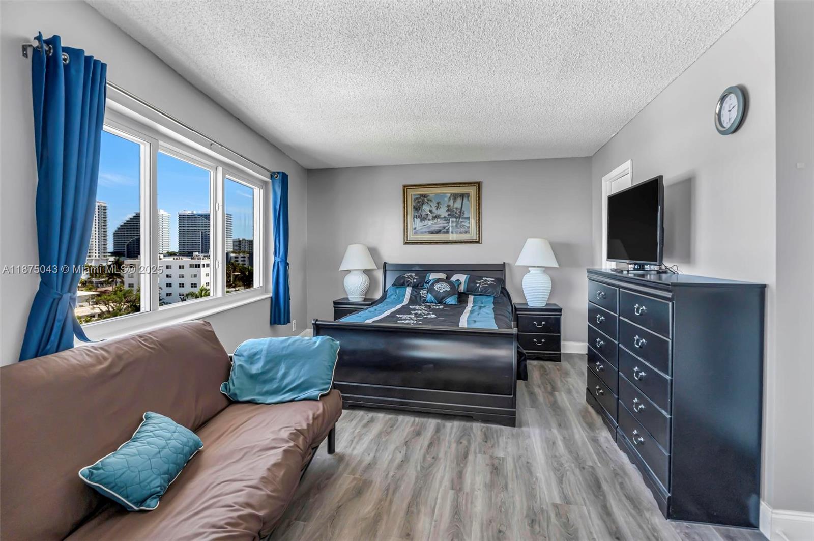 NAUTICAL TOWERS CONDO - Residential