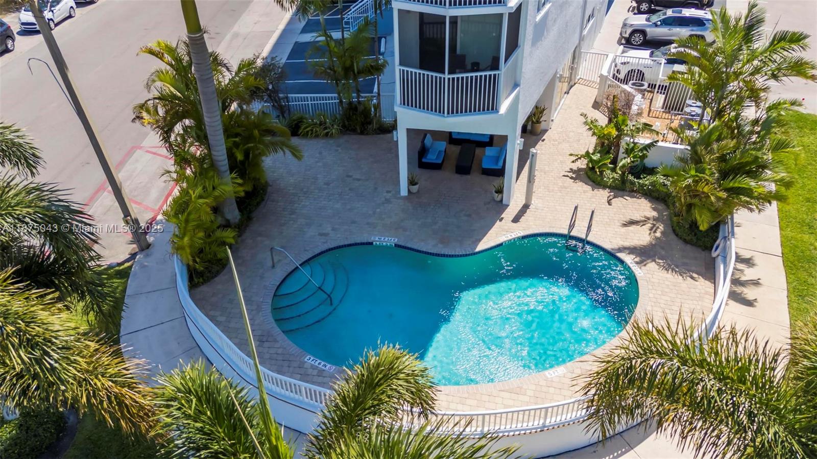 NAUTICAL TOWERS CONDO - Residential