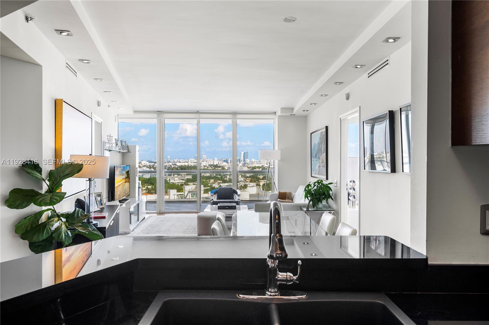 ICON CONDO - Residential Lease