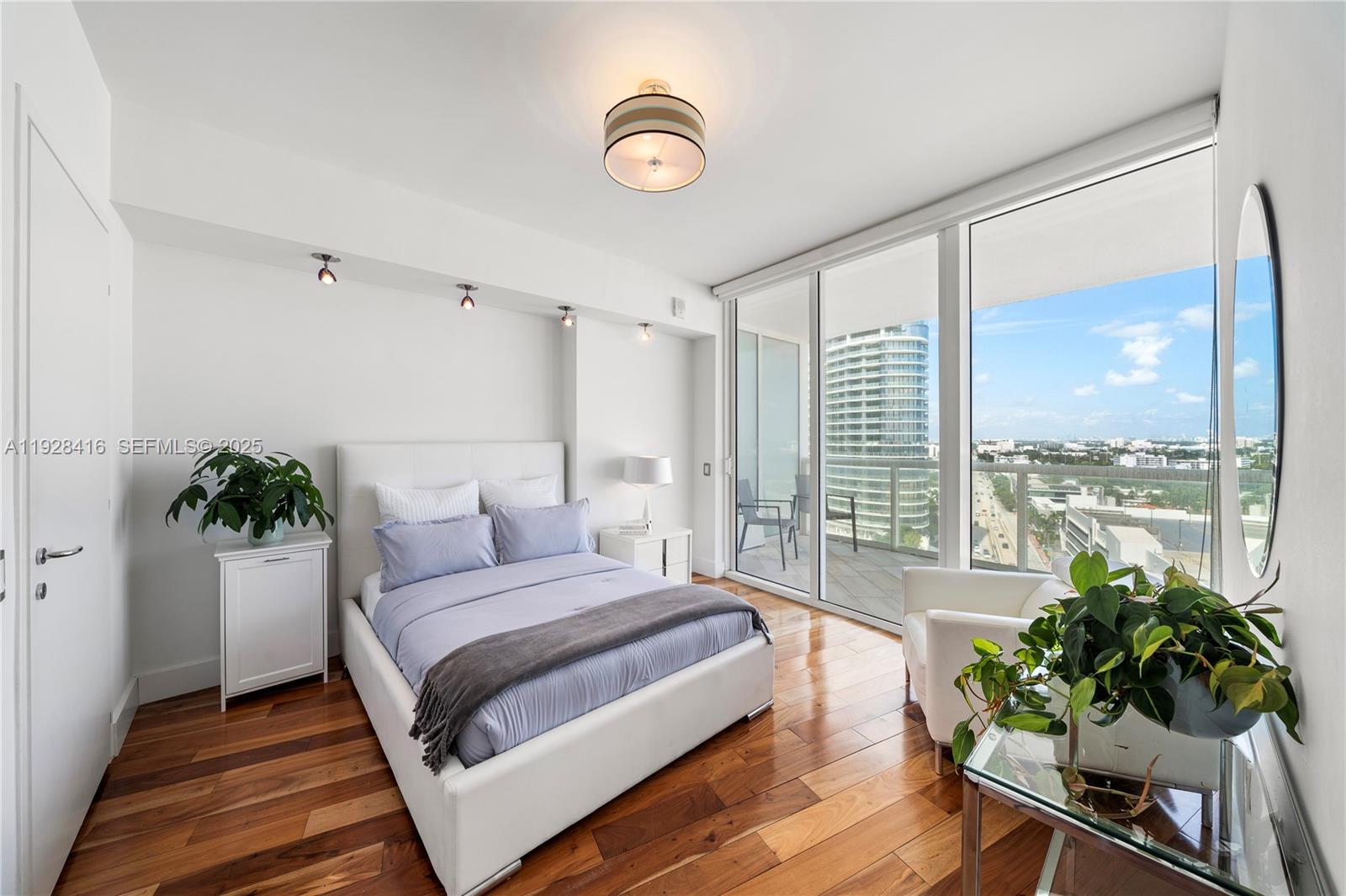 ICON CONDO - Residential Lease