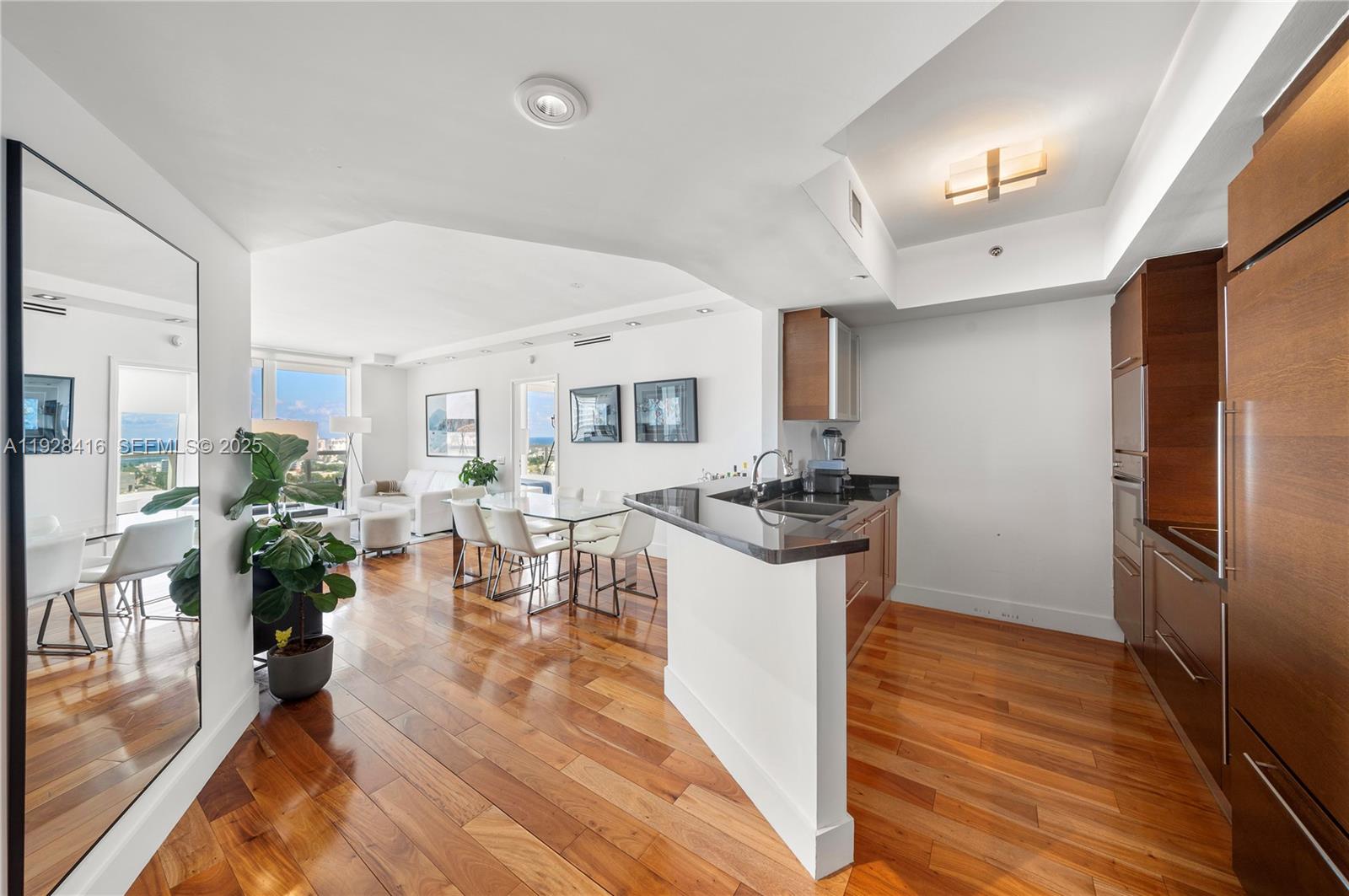 ICON CONDO - Residential Lease