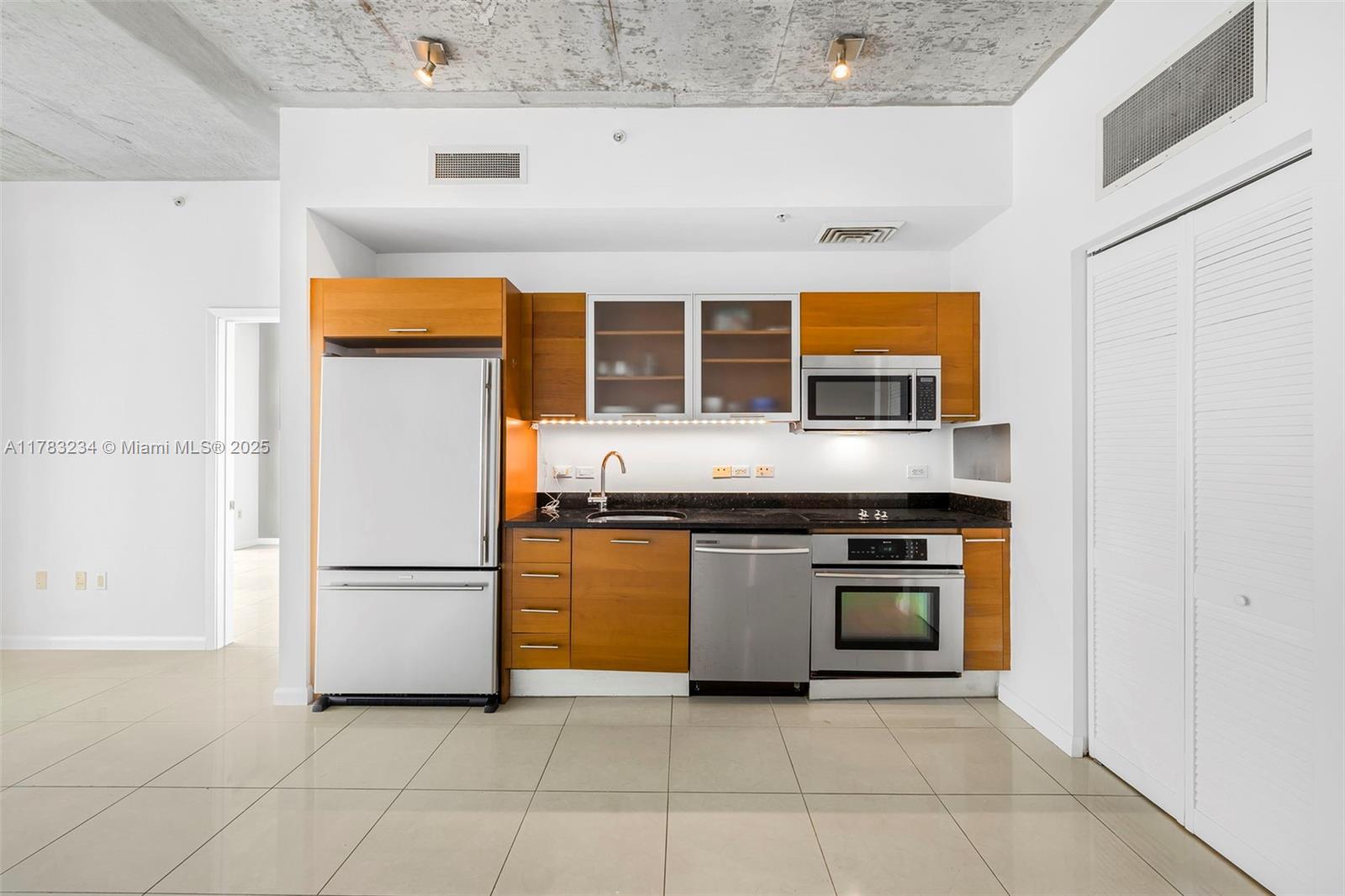 3470 E Coast Ave H2706