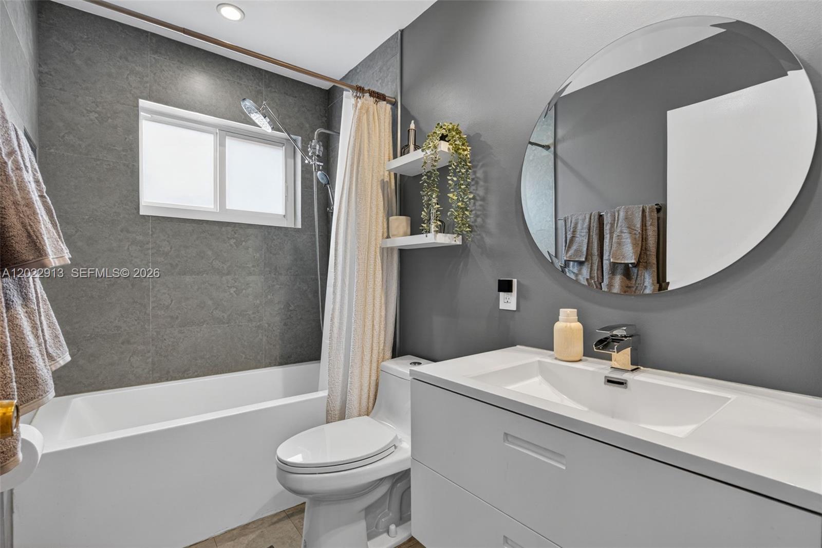 ATRIUM HOMES AT THE HAMMO - Residential