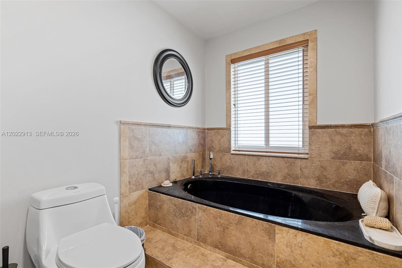 ATRIUM HOMES AT THE HAMMO - Residential