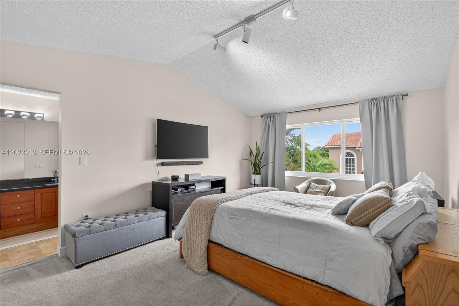 ATRIUM HOMES AT THE HAMMO - Residential