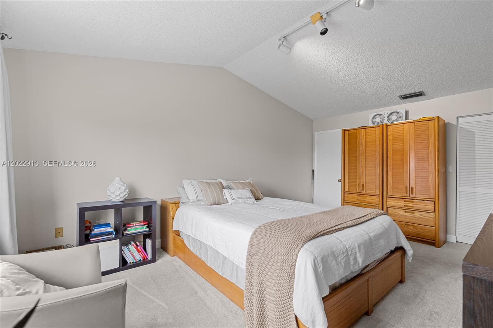 ATRIUM HOMES AT THE HAMMO - Residential