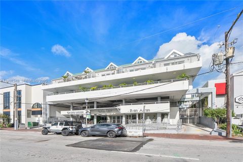 2977 Mcfarlane Rd PH9 Miami FL 33133