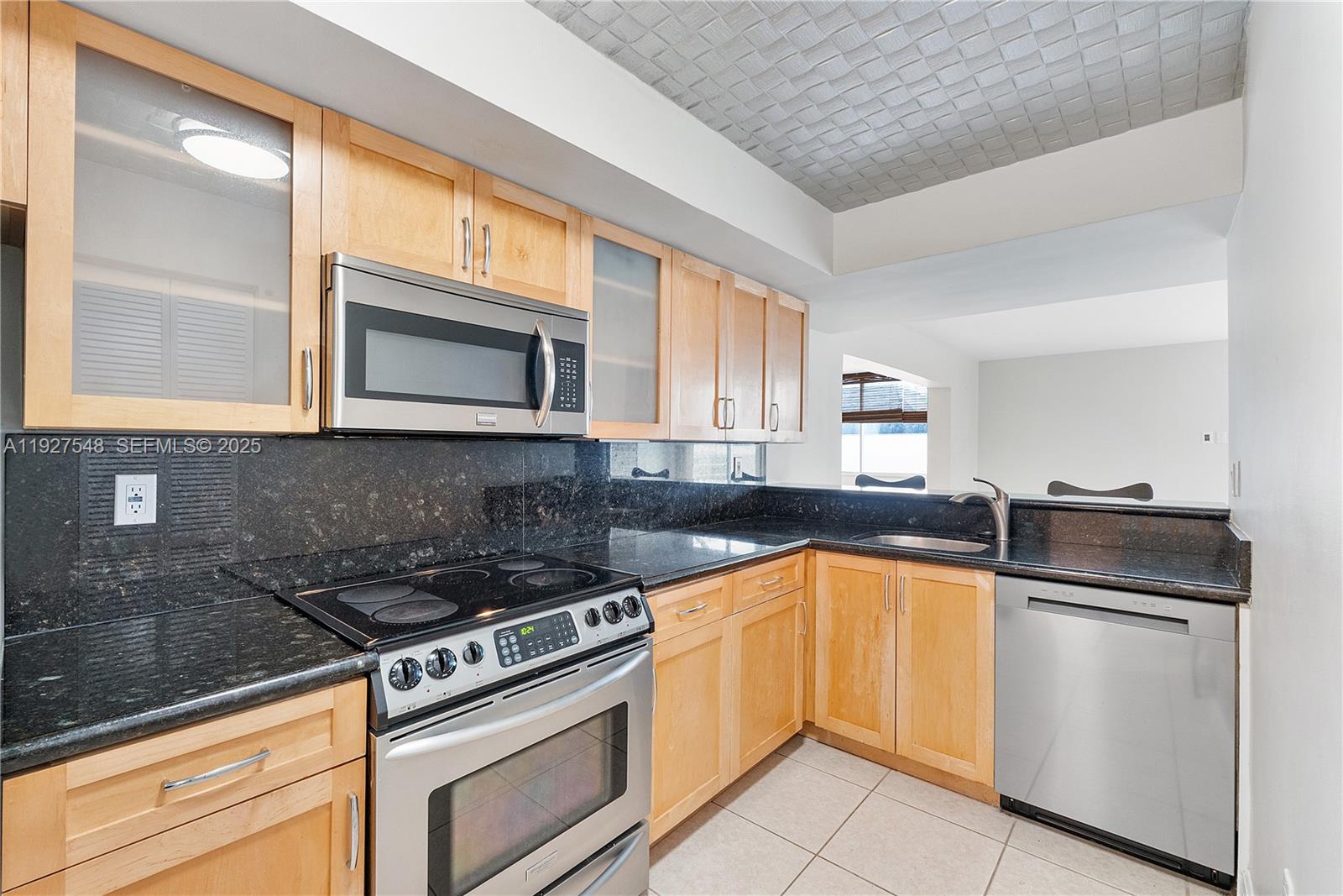 THE MONARCH GROVE CONDO - Residential