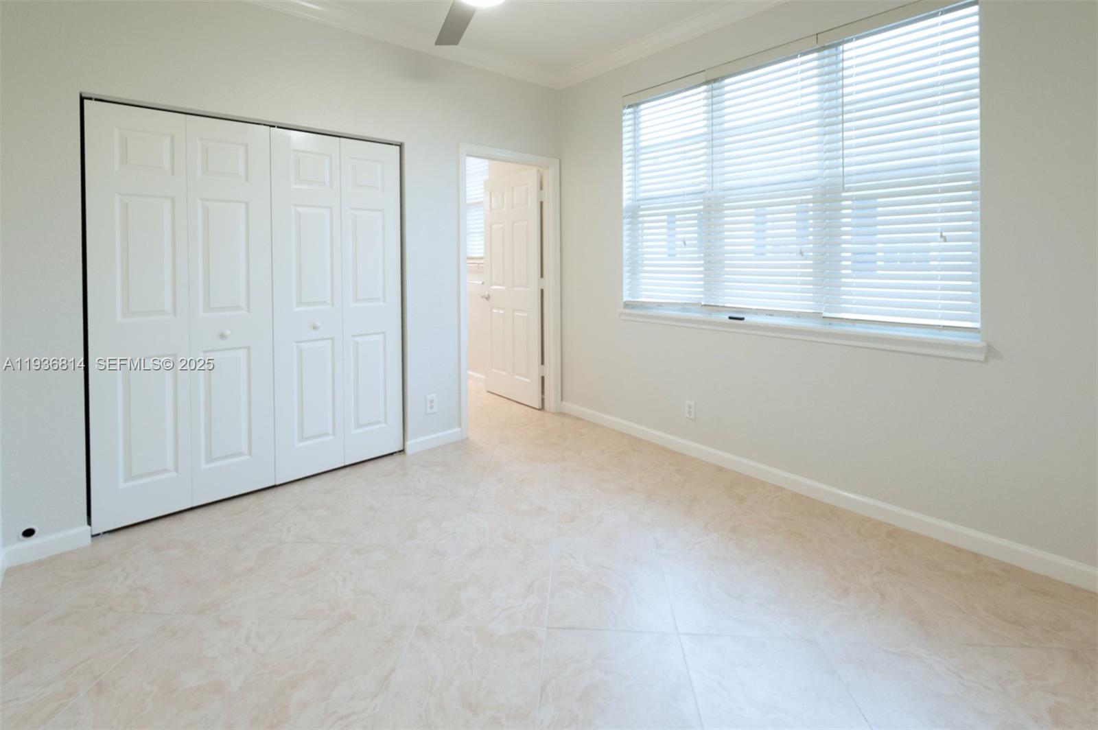 GREENWICH - Residential