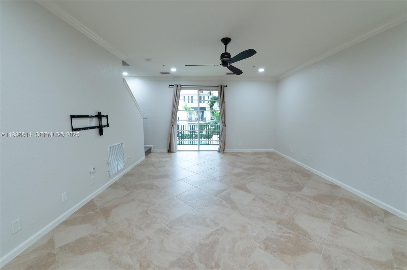 GREENWICH - Residential