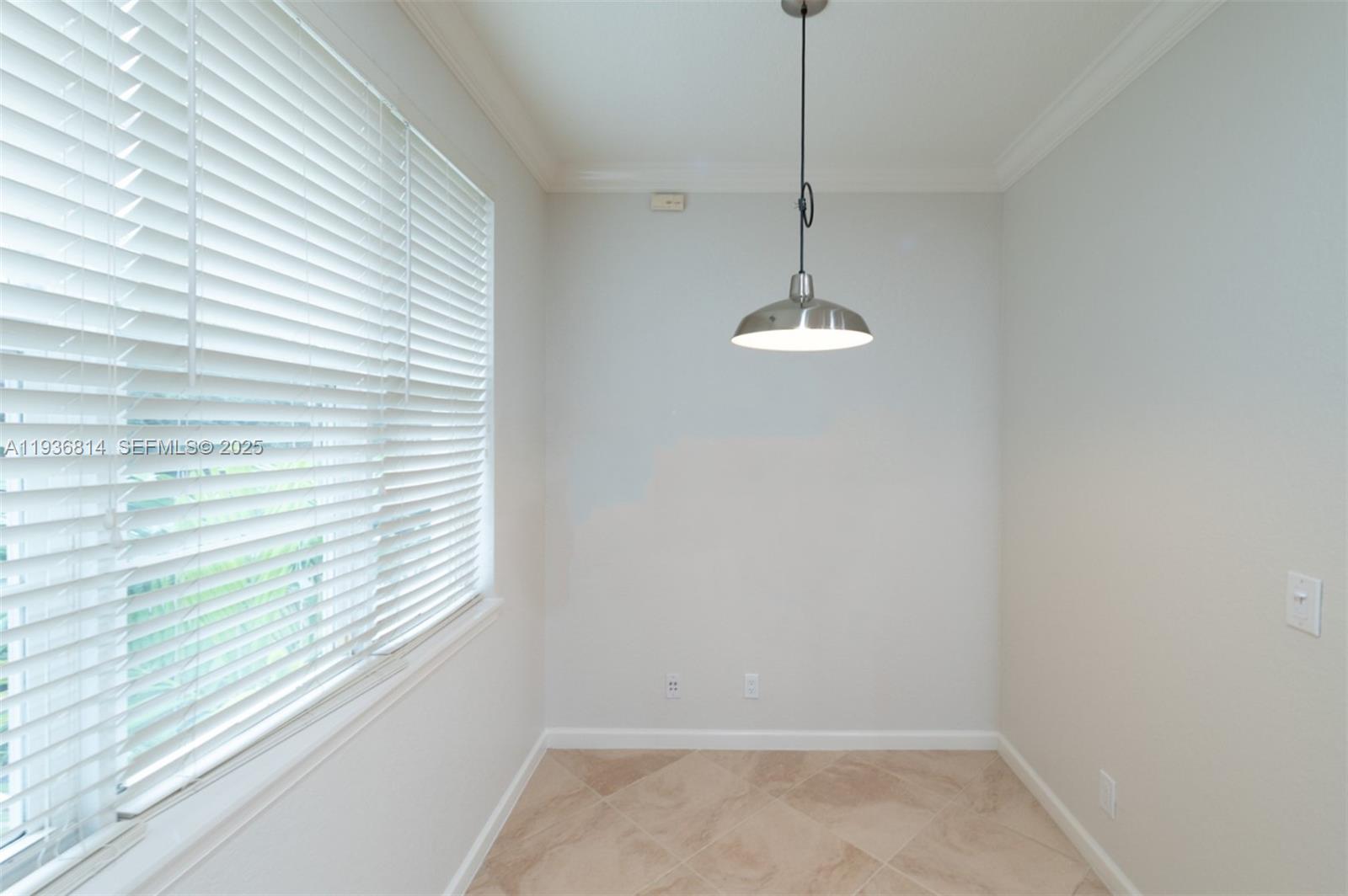 GREENWICH - Residential