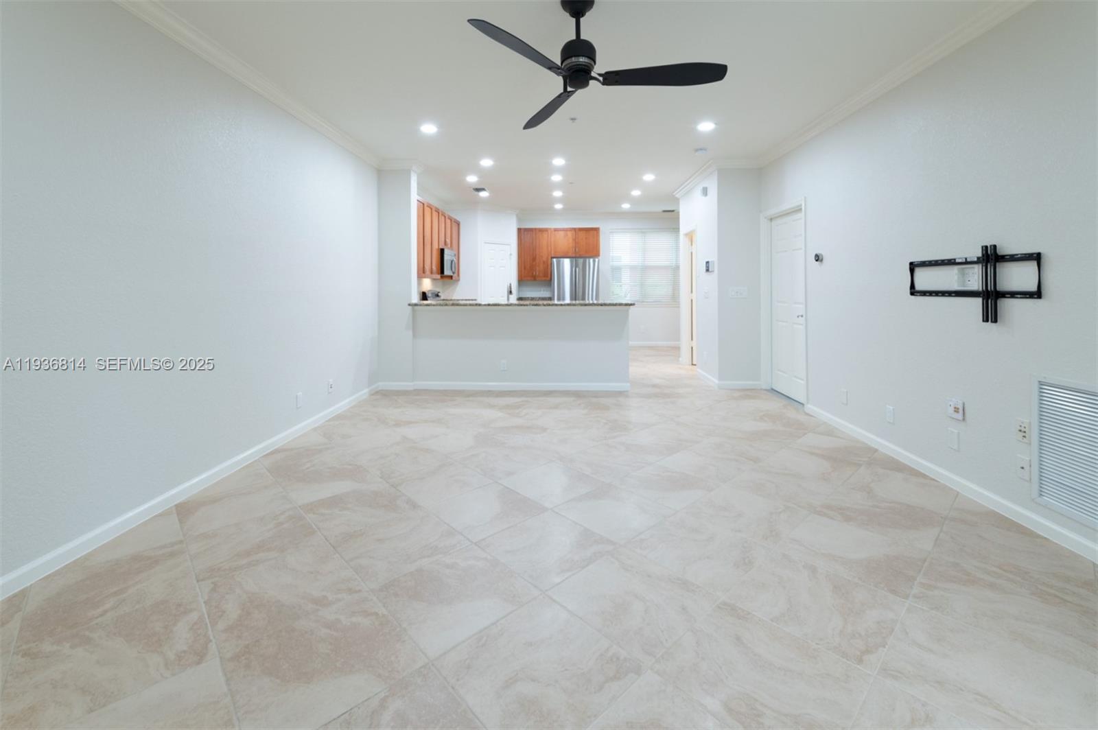 GREENWICH - Residential