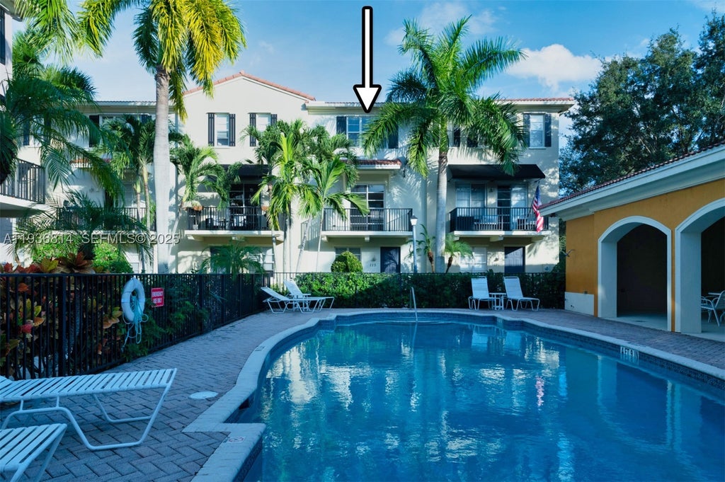 Photo of 115 Greenwich Cir, Jupiter, FL 33458 (MLS # A11936814)