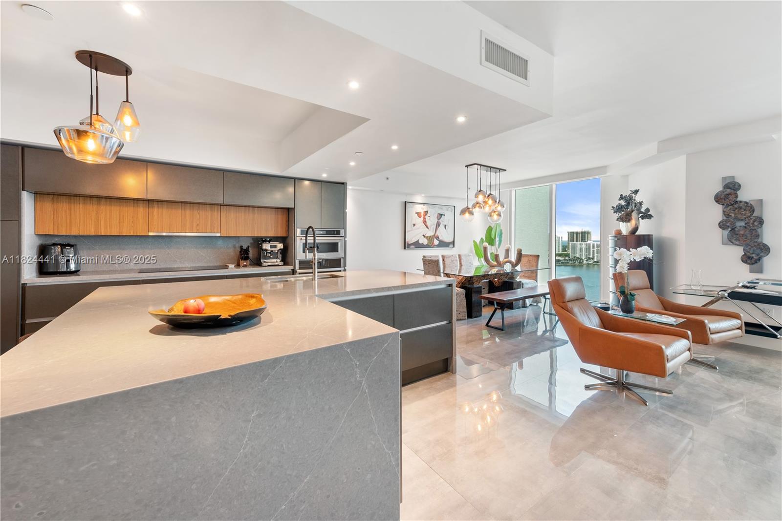 THE PENINSULA II CONDO - Residential