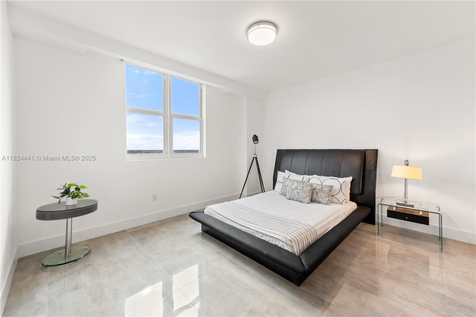 THE PENINSULA II CONDO - Residential