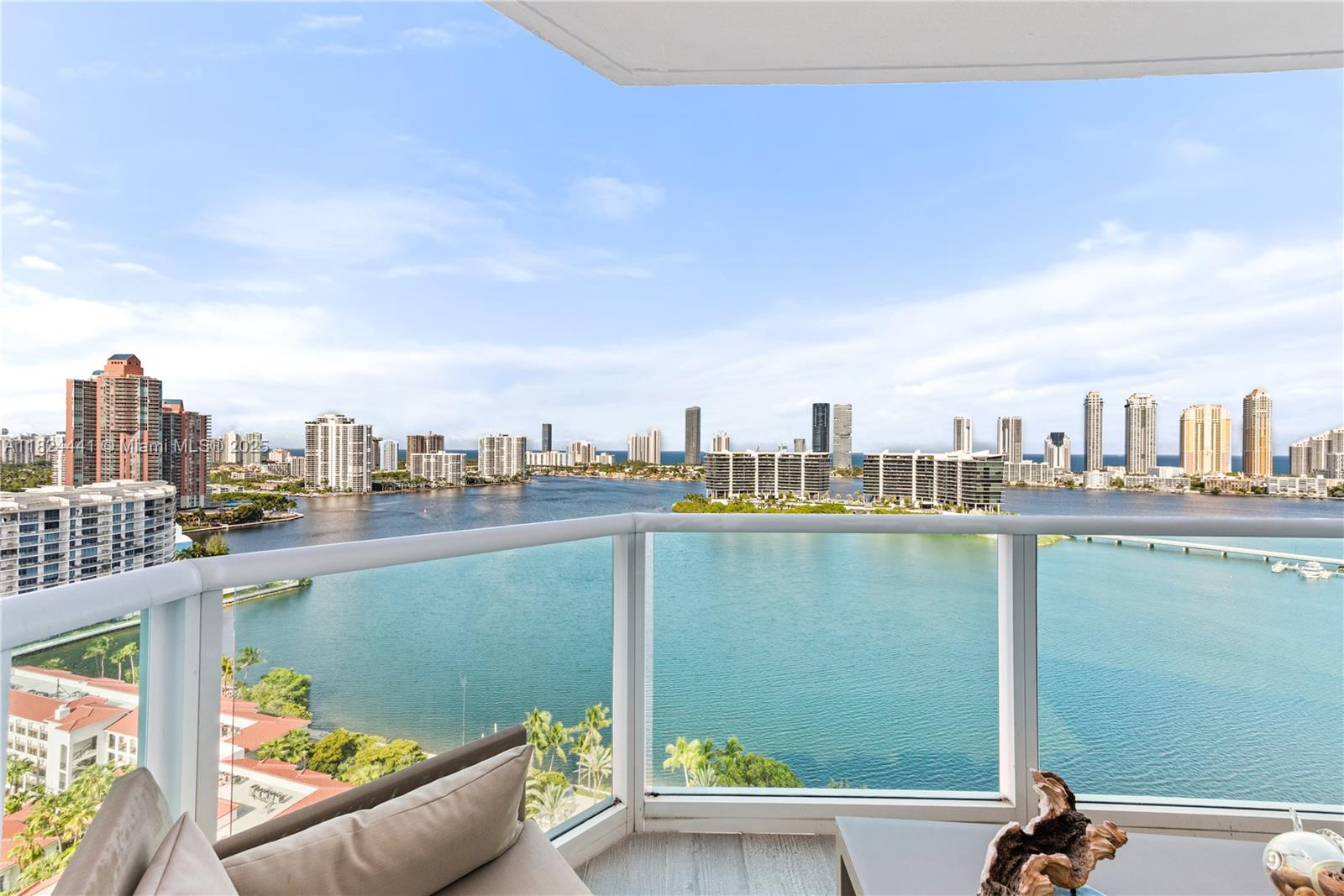 THE PENINSULA II CONDO - Residential