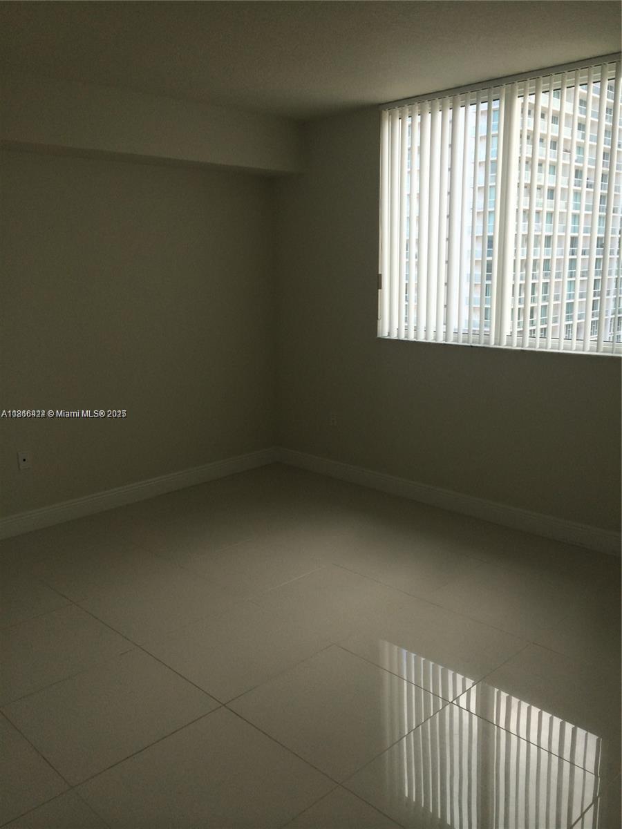 TERRAZAS RIVERPARK VILLAG - Residential