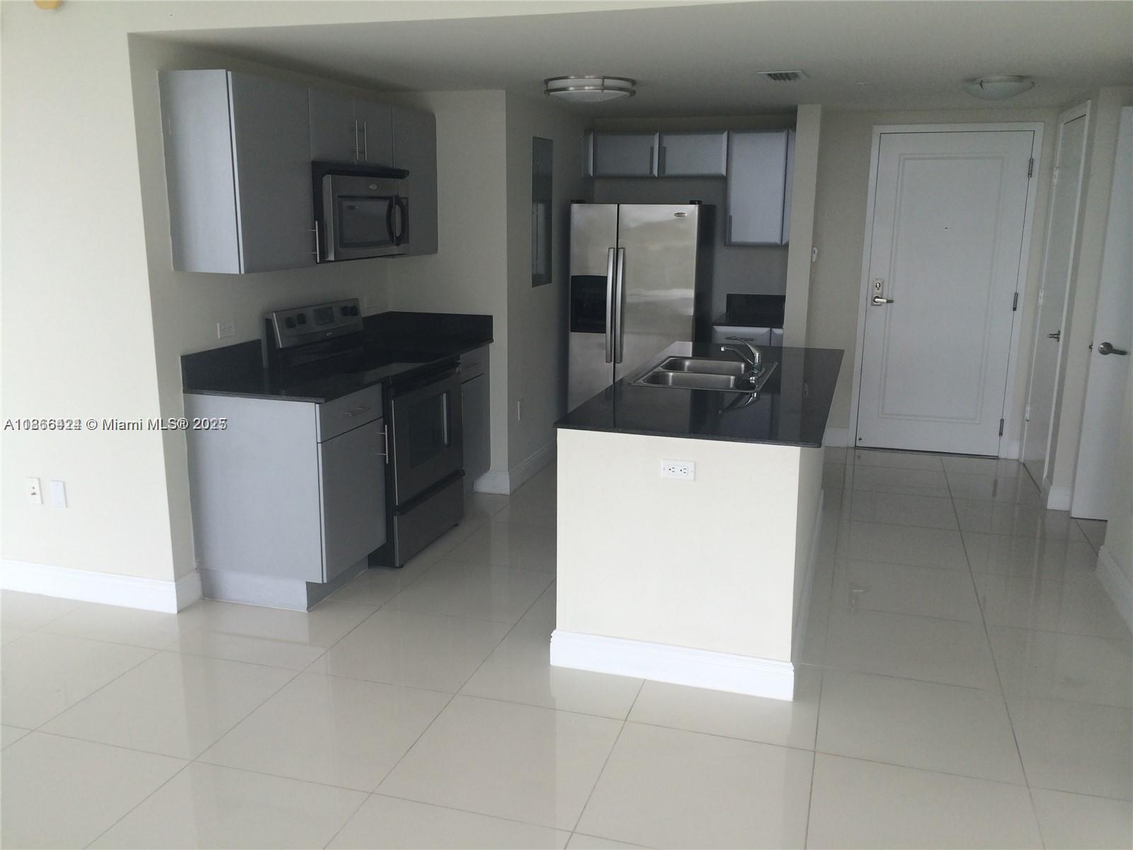 TERRAZAS RIVERPARK VILLAG - Residential