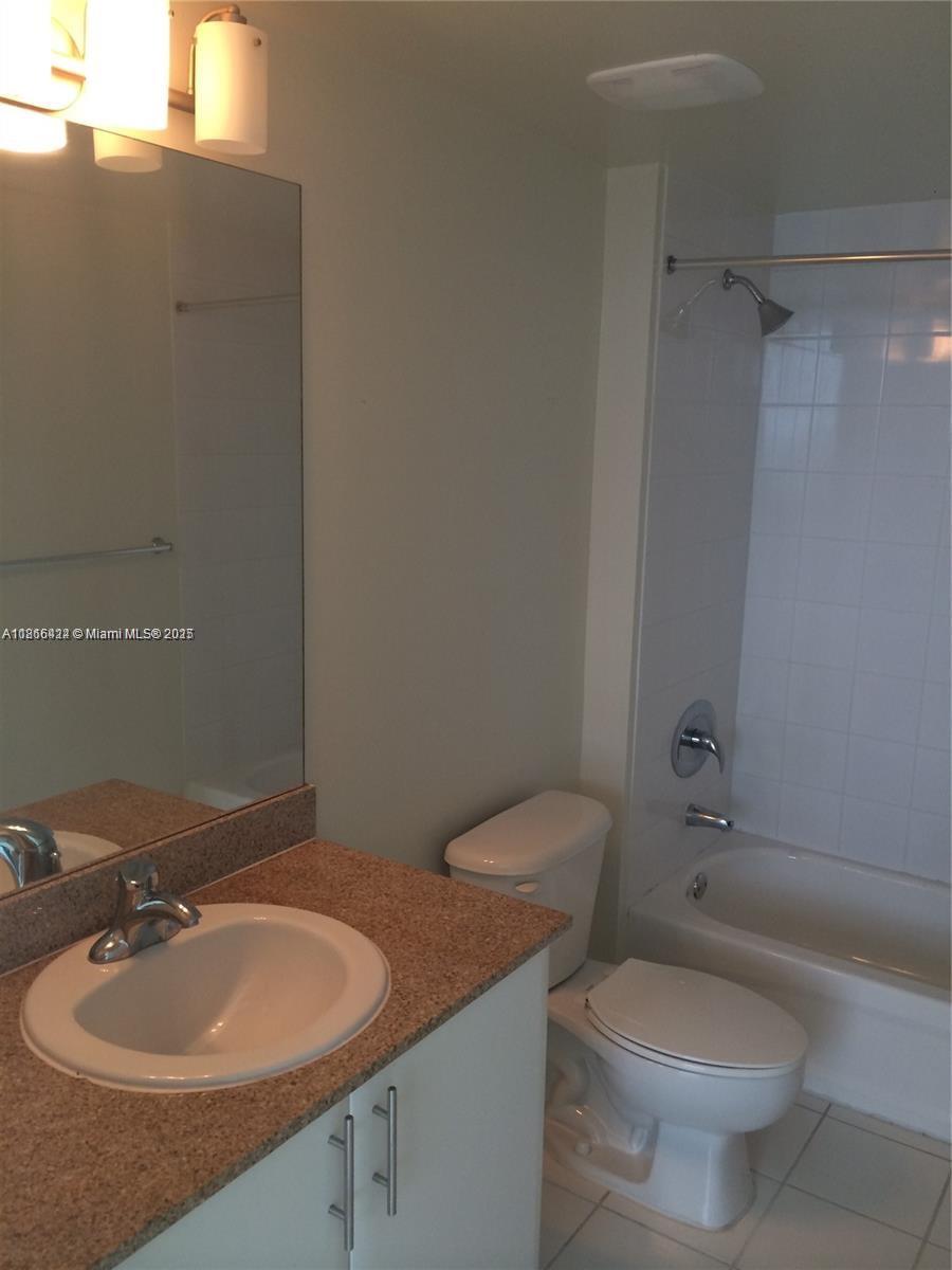 TERRAZAS RIVERPARK VILLAG - Residential