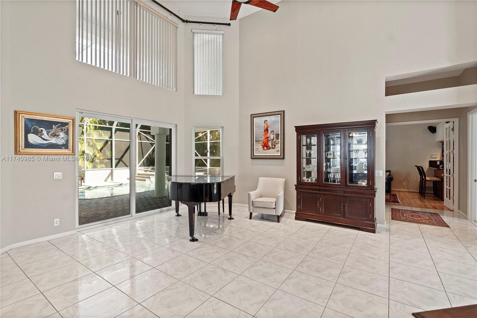 HOLLYWOOD LAKES COUNTRY C - Residential