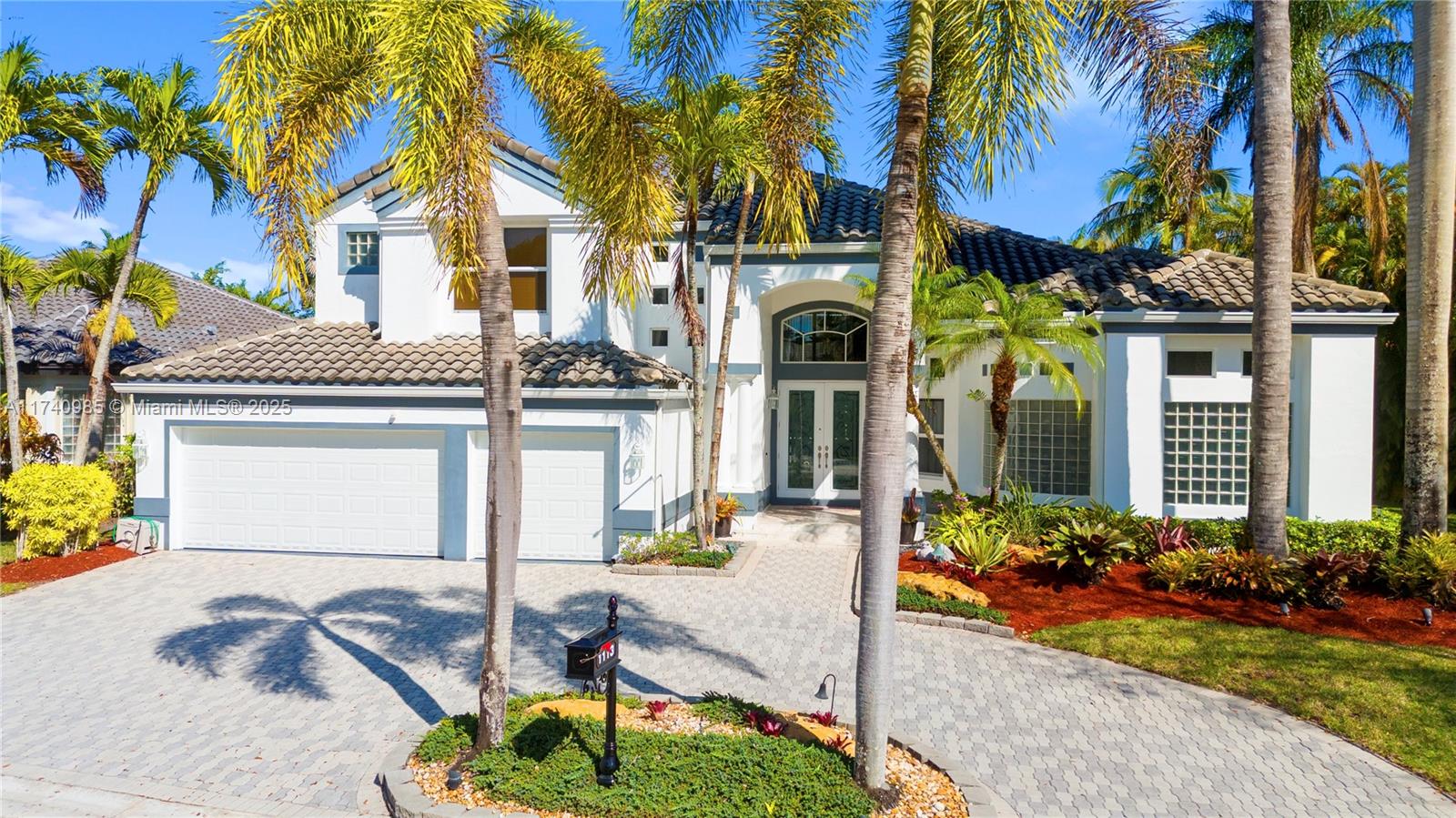 HOLLYWOOD LAKES COUNTRY C - Residential