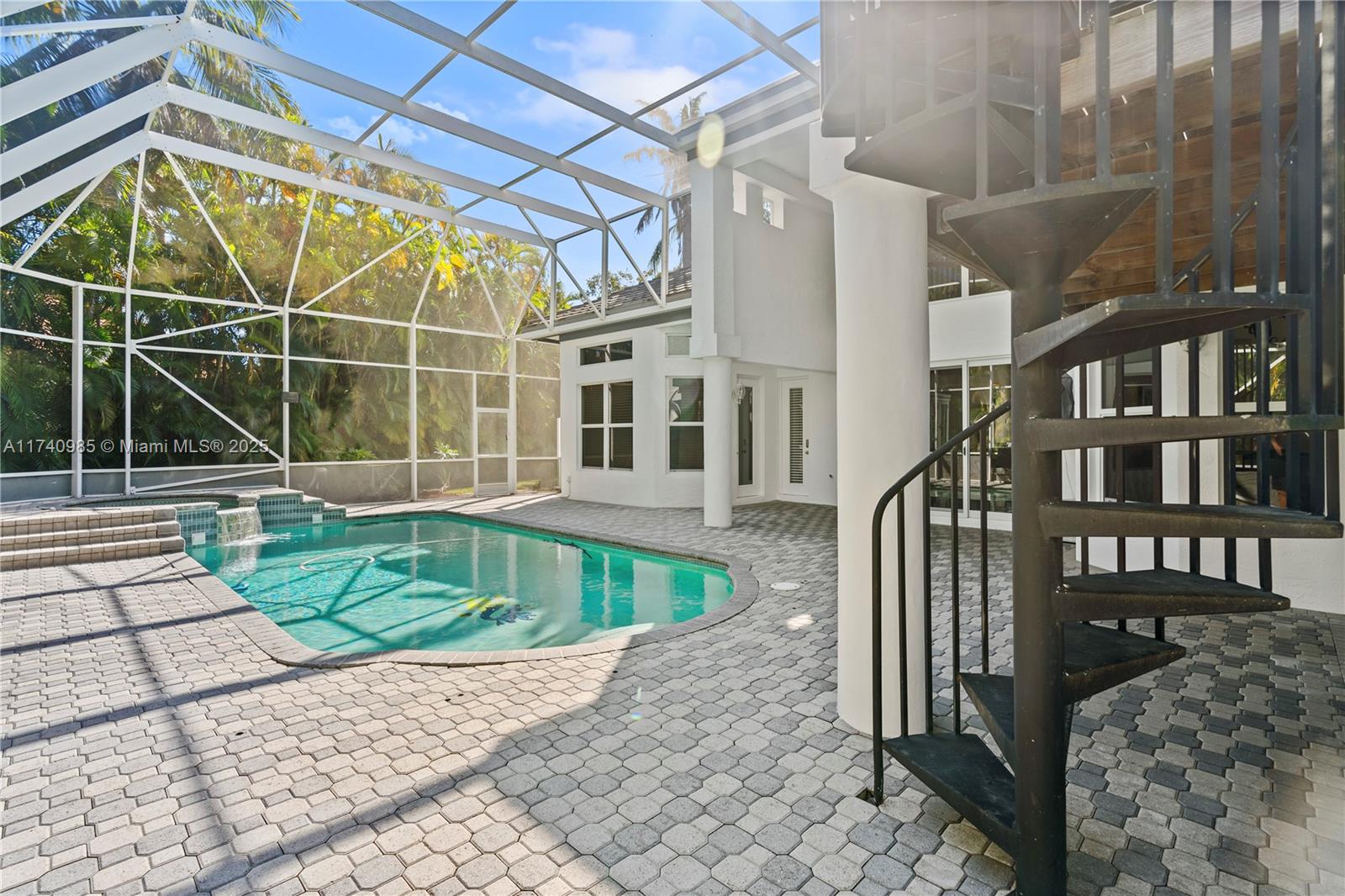 HOLLYWOOD LAKES COUNTRY C - Residential