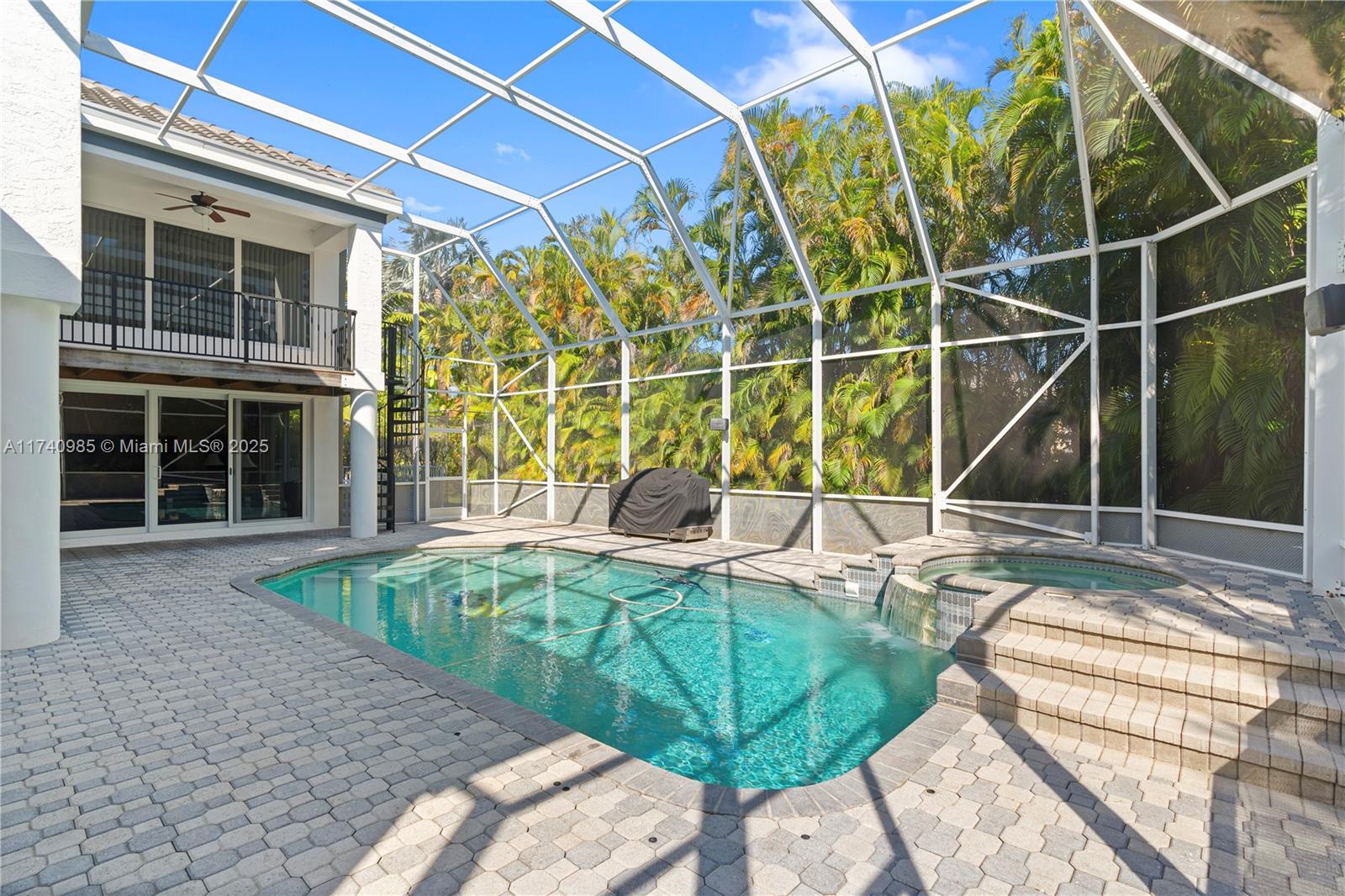 HOLLYWOOD LAKES COUNTRY C - Residential