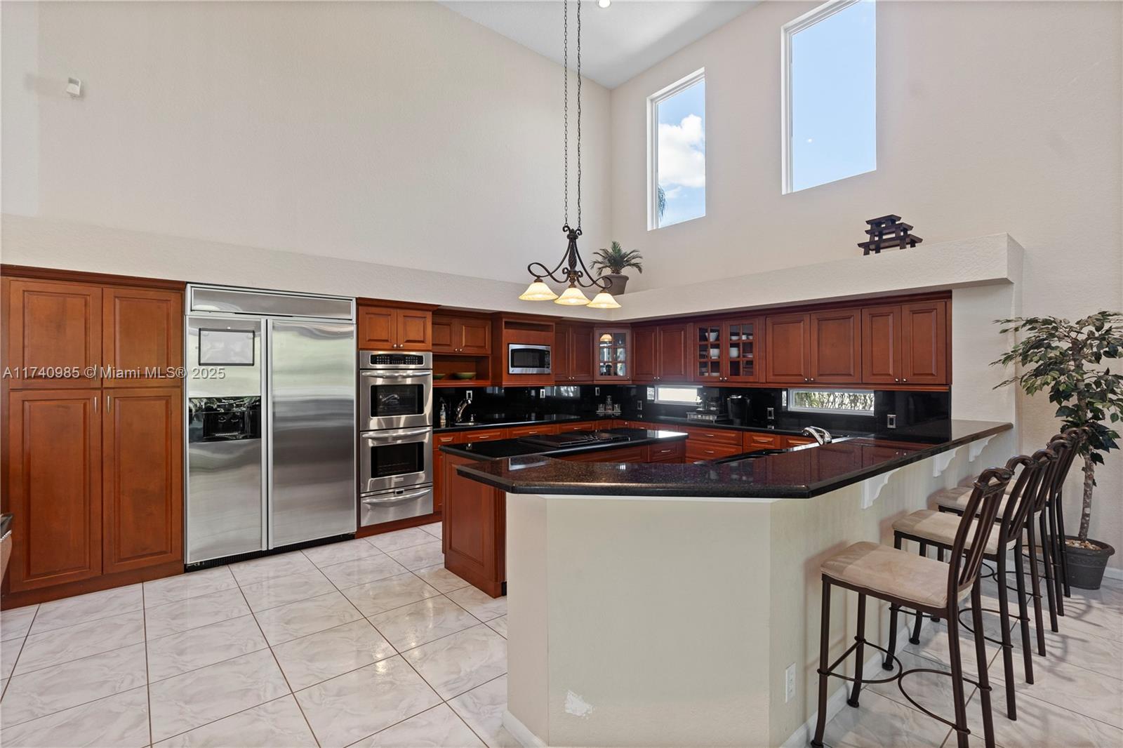 HOLLYWOOD LAKES COUNTRY C - Residential