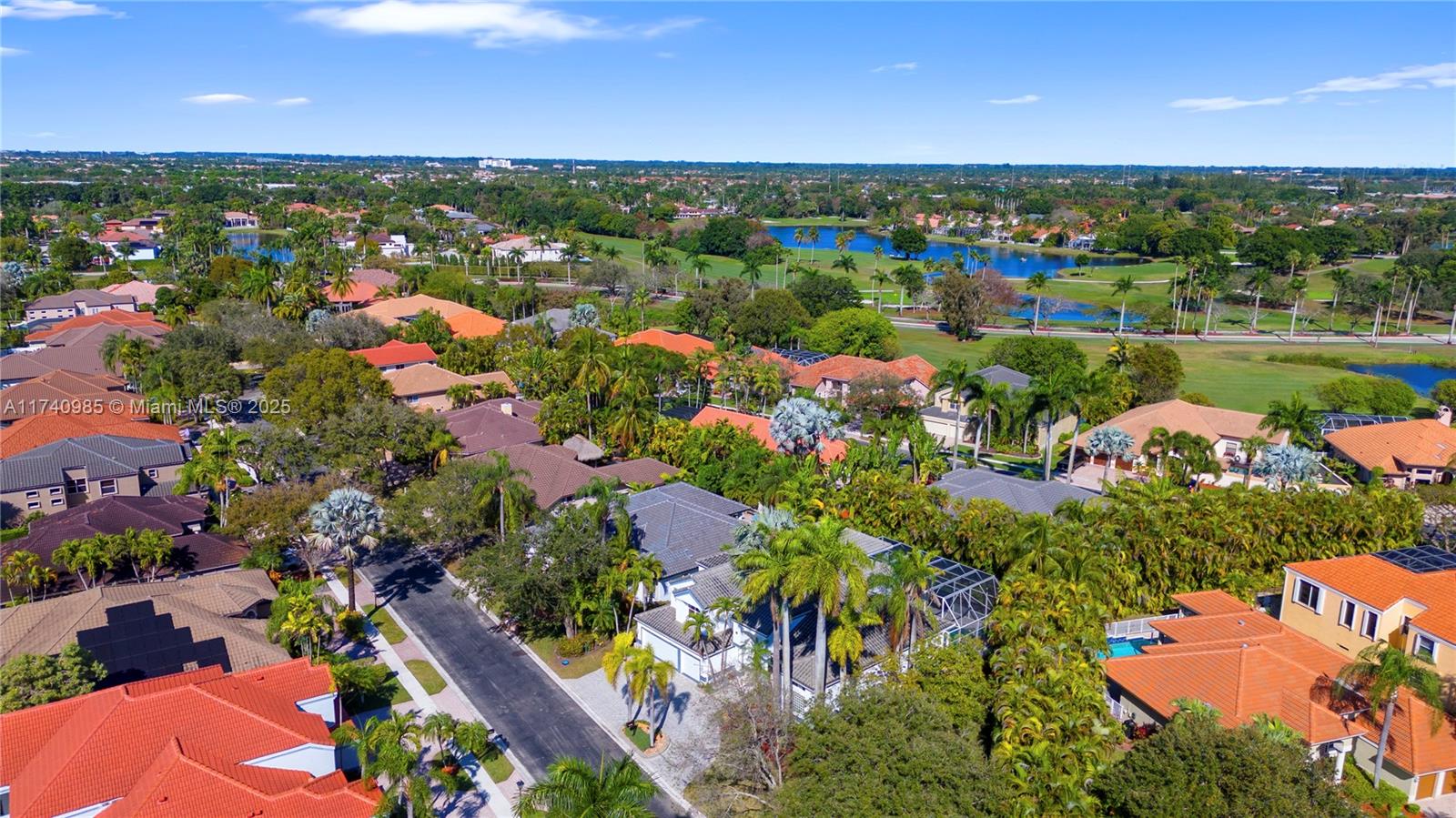 HOLLYWOOD LAKES COUNTRY C - Residential