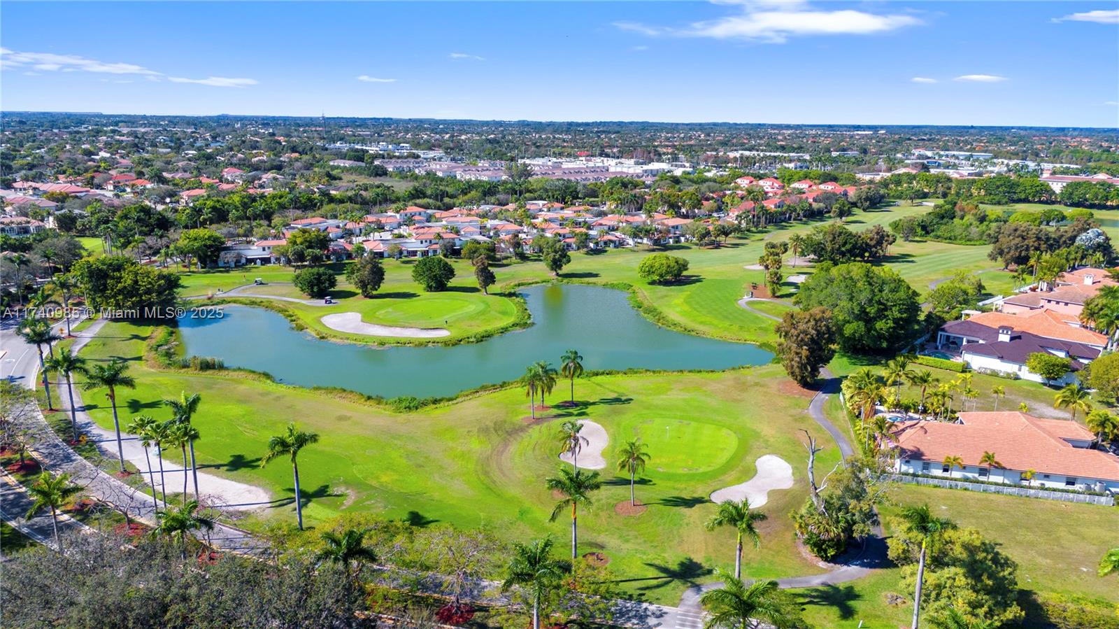 HOLLYWOOD LAKES COUNTRY C - Residential