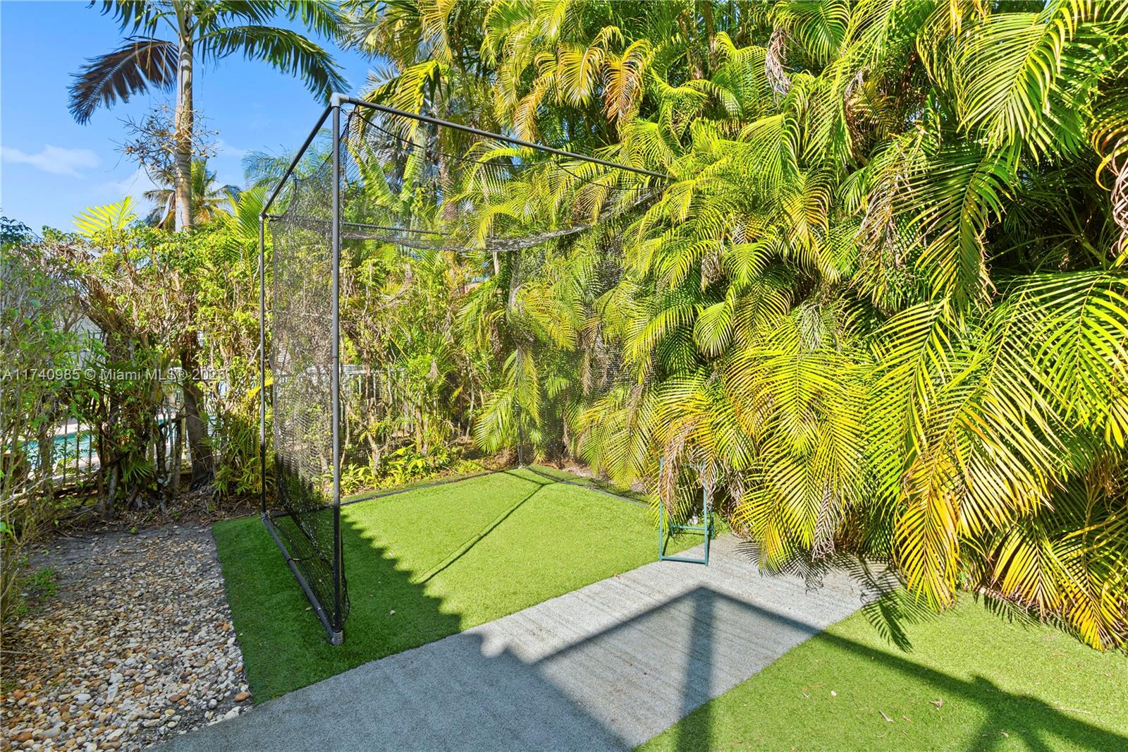 HOLLYWOOD LAKES COUNTRY C - Residential