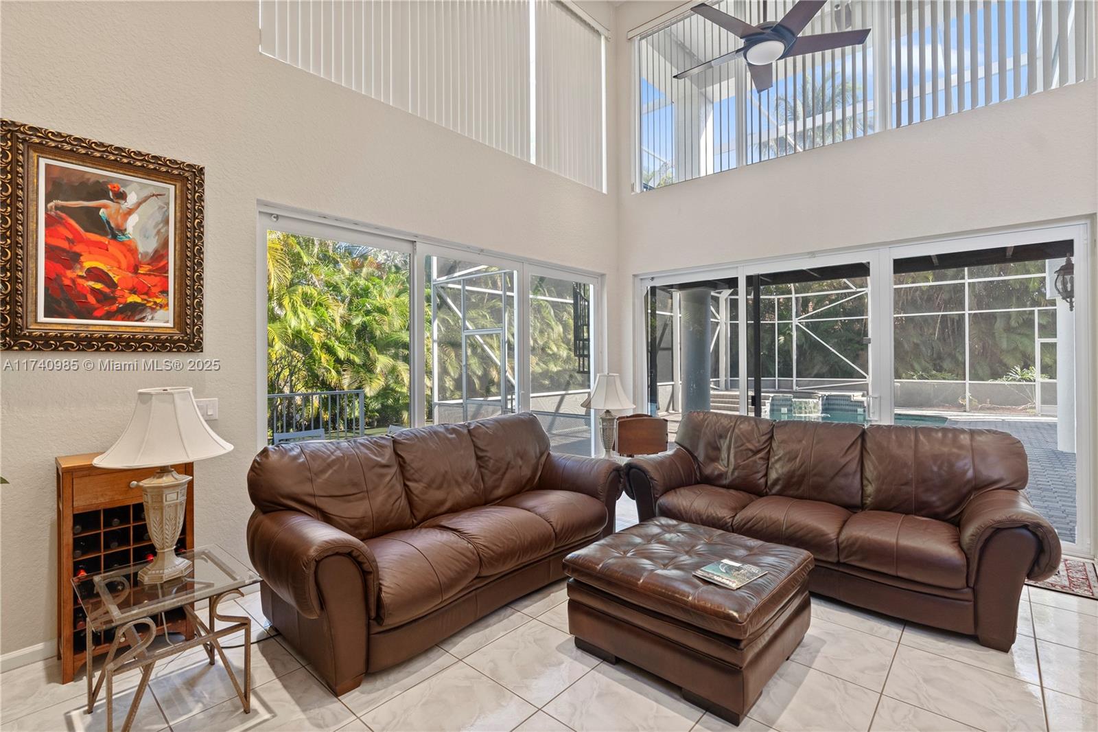 HOLLYWOOD LAKES COUNTRY C - Residential