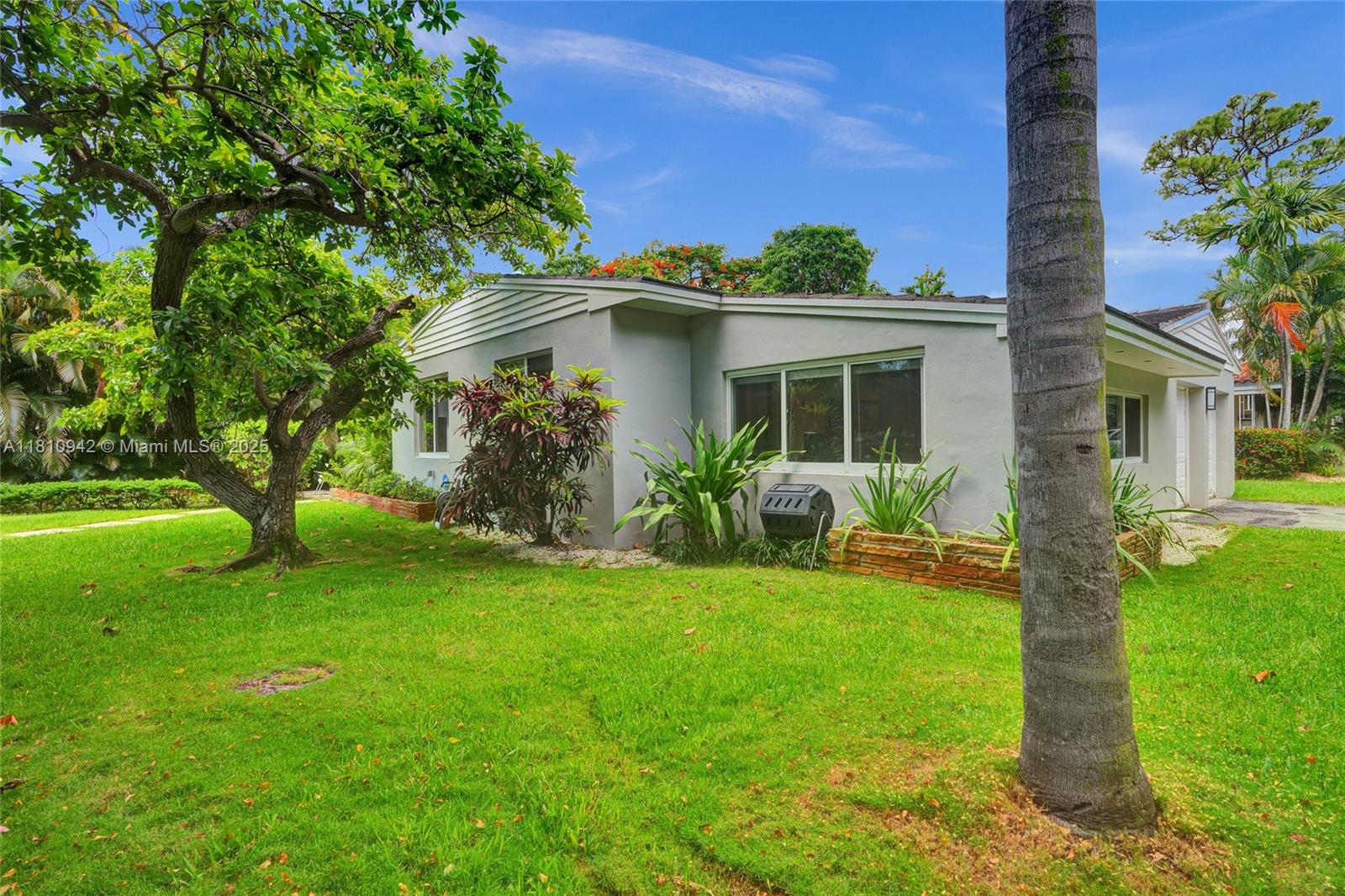 CORAL GABLES RIV SEC 6 - Residential