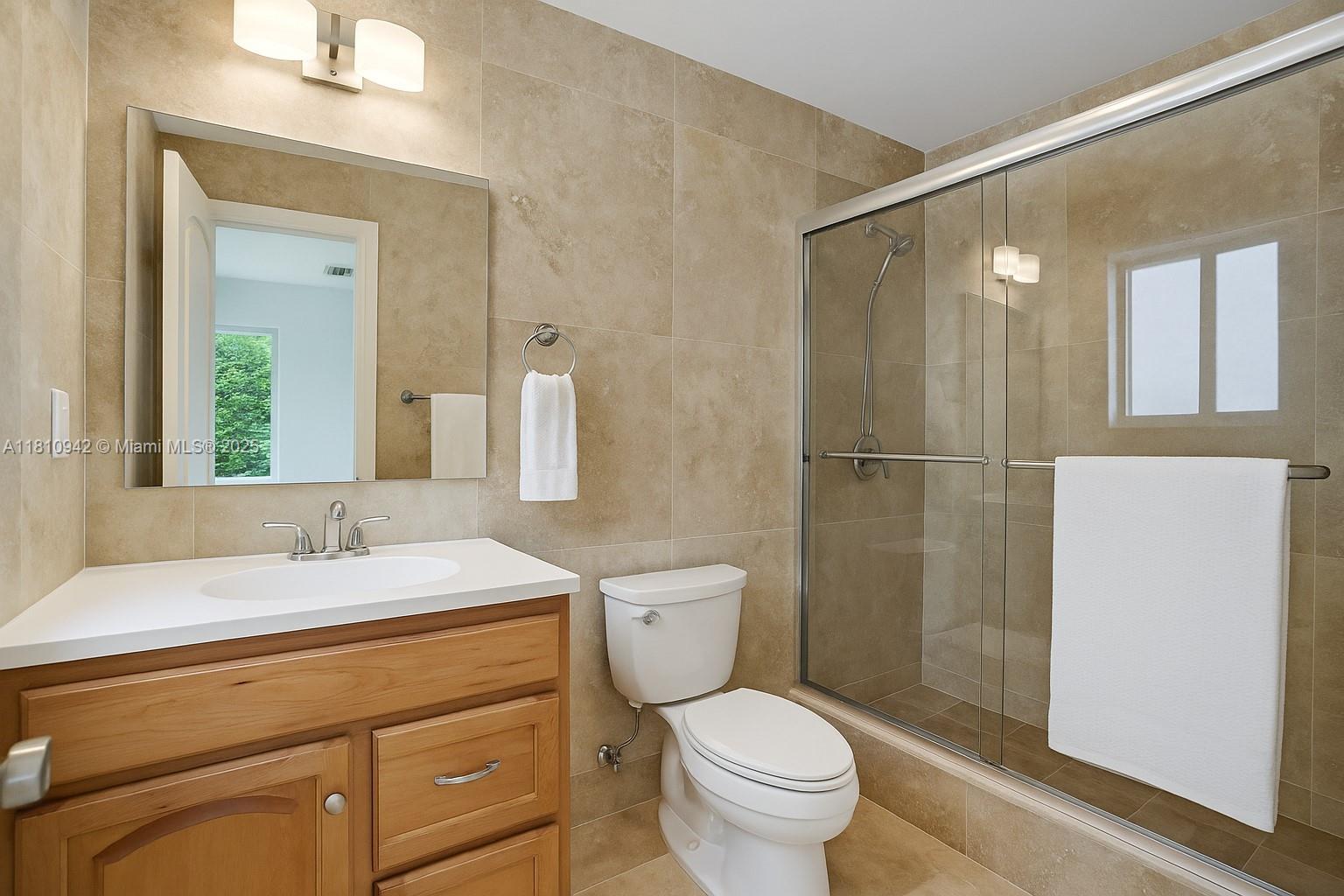 CORAL GABLES RIV SEC 6 - Residential