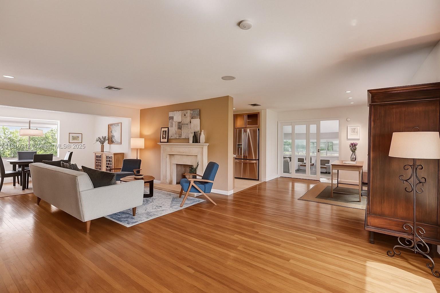 CORAL GABLES RIV SEC 6 - Residential