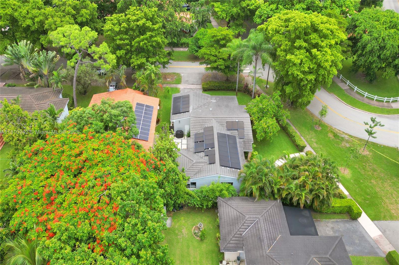 CORAL GABLES RIV SEC 6 - Residential