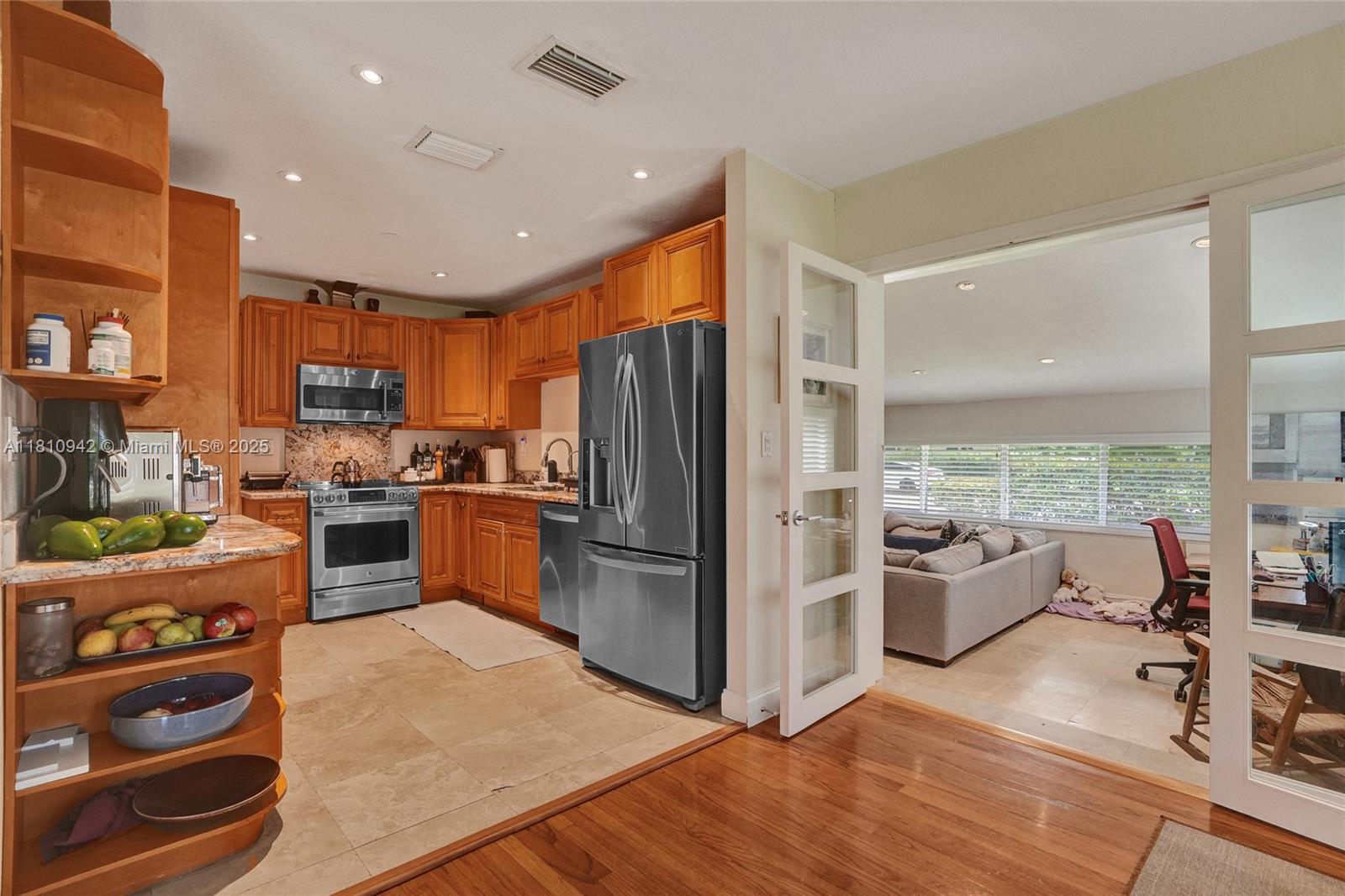 CORAL GABLES RIV SEC 6 - Residential