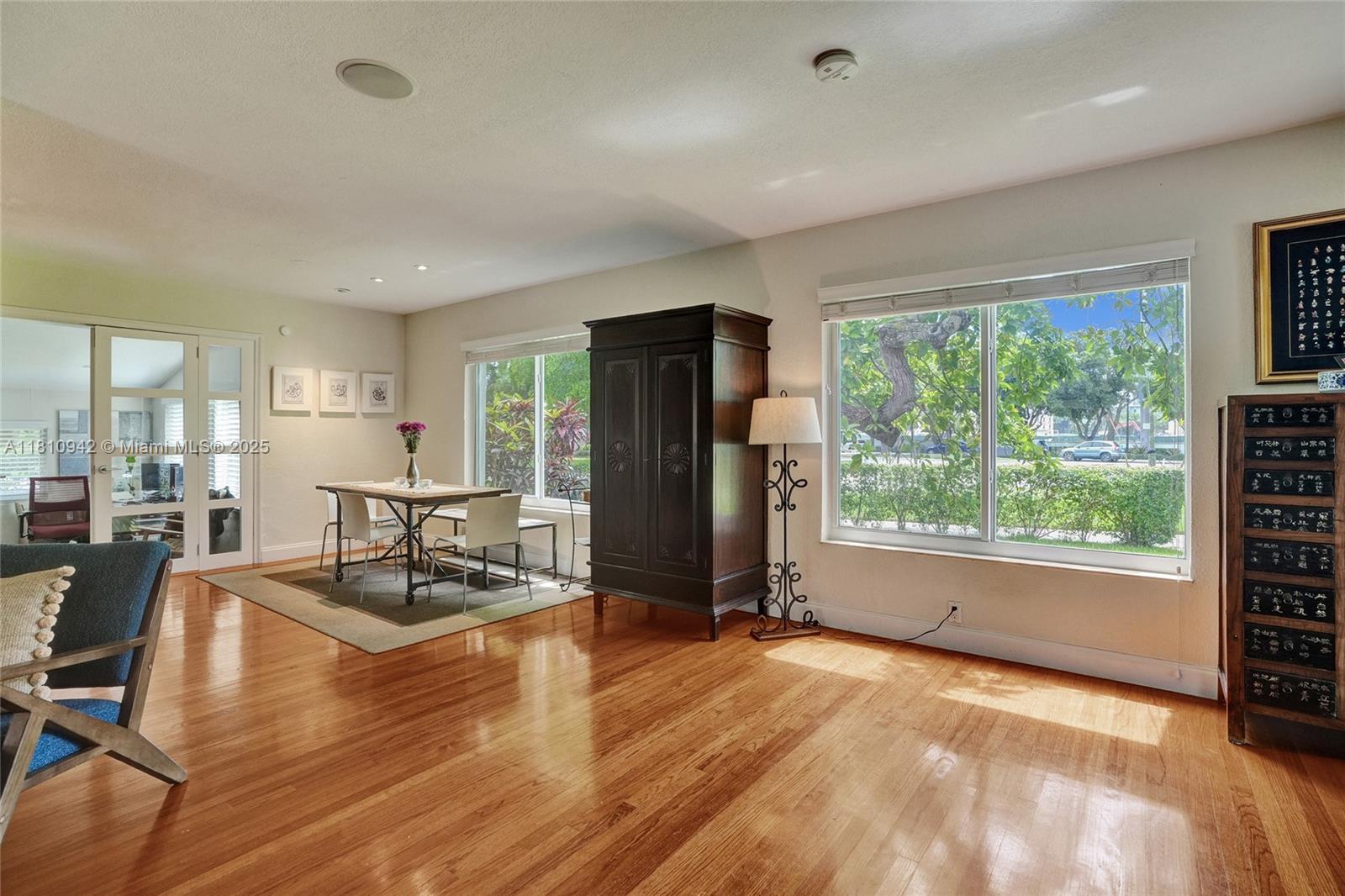 CORAL GABLES RIV SEC 6 - Residential