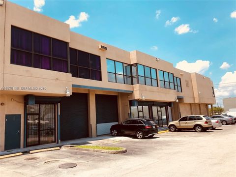 6850 NW 77th Ct 6850 Medley FL 33166