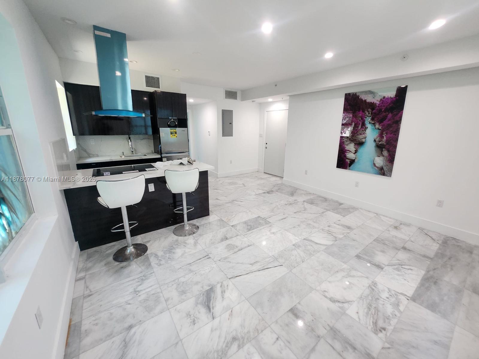 charming residence in the heart of South Beach. This light-filled 1-bedroom, 1-bath unit offers a spacious layout with an updated kitchen,washer in the unit, modern finishes, and ample closet space.boutique building just steps from Lincoln Road, Ocean Drive, Flamingo Park and the beach.