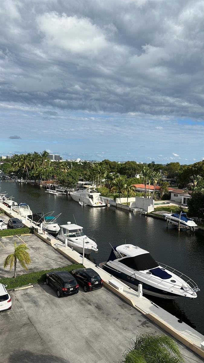 KEYSTONE TOWERS CONDO - Residential