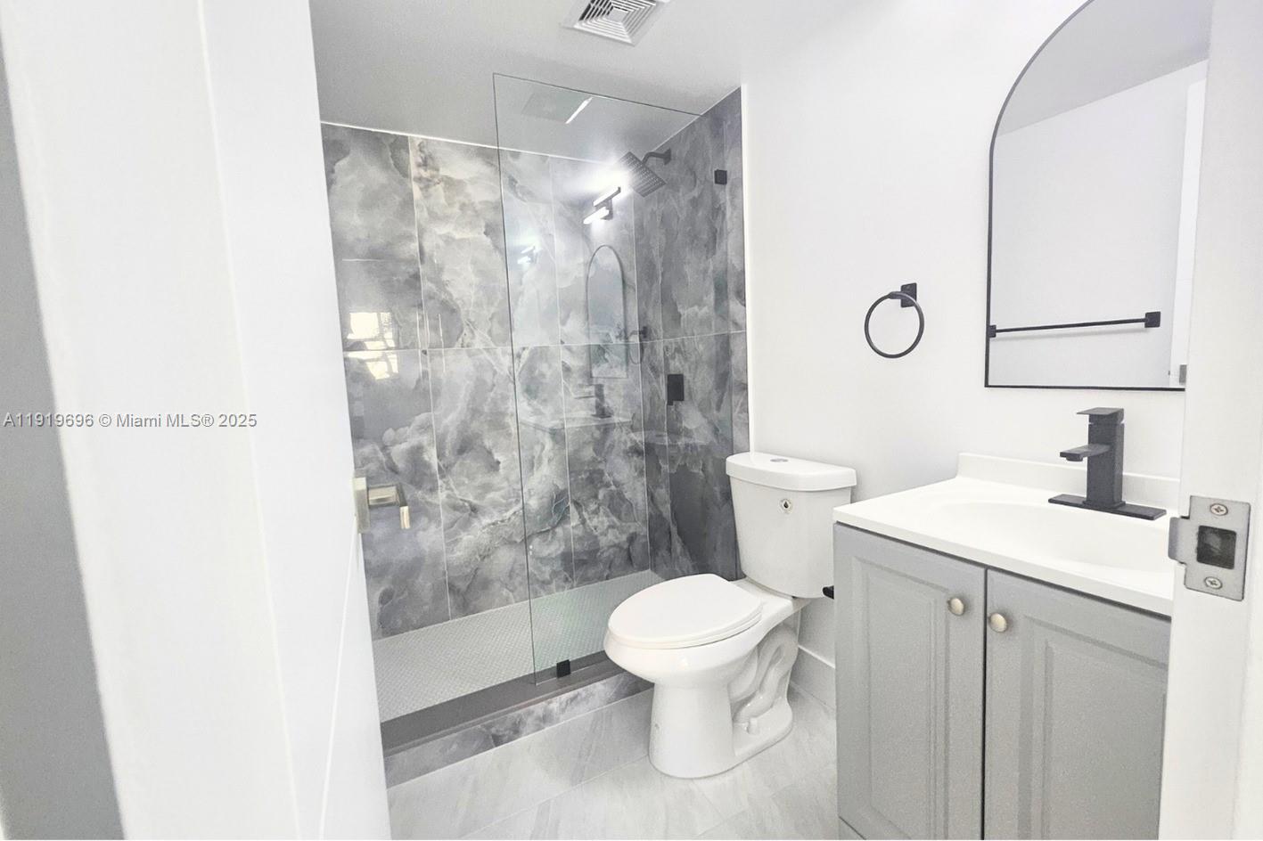 HIDDEN HARBOR CONDOMINIUM - Residential